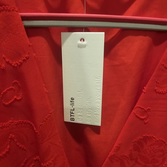 NWT BTF-LIFE Red Embroidered Ruffle Mini Dress Size Medium - Picture 3 of 8